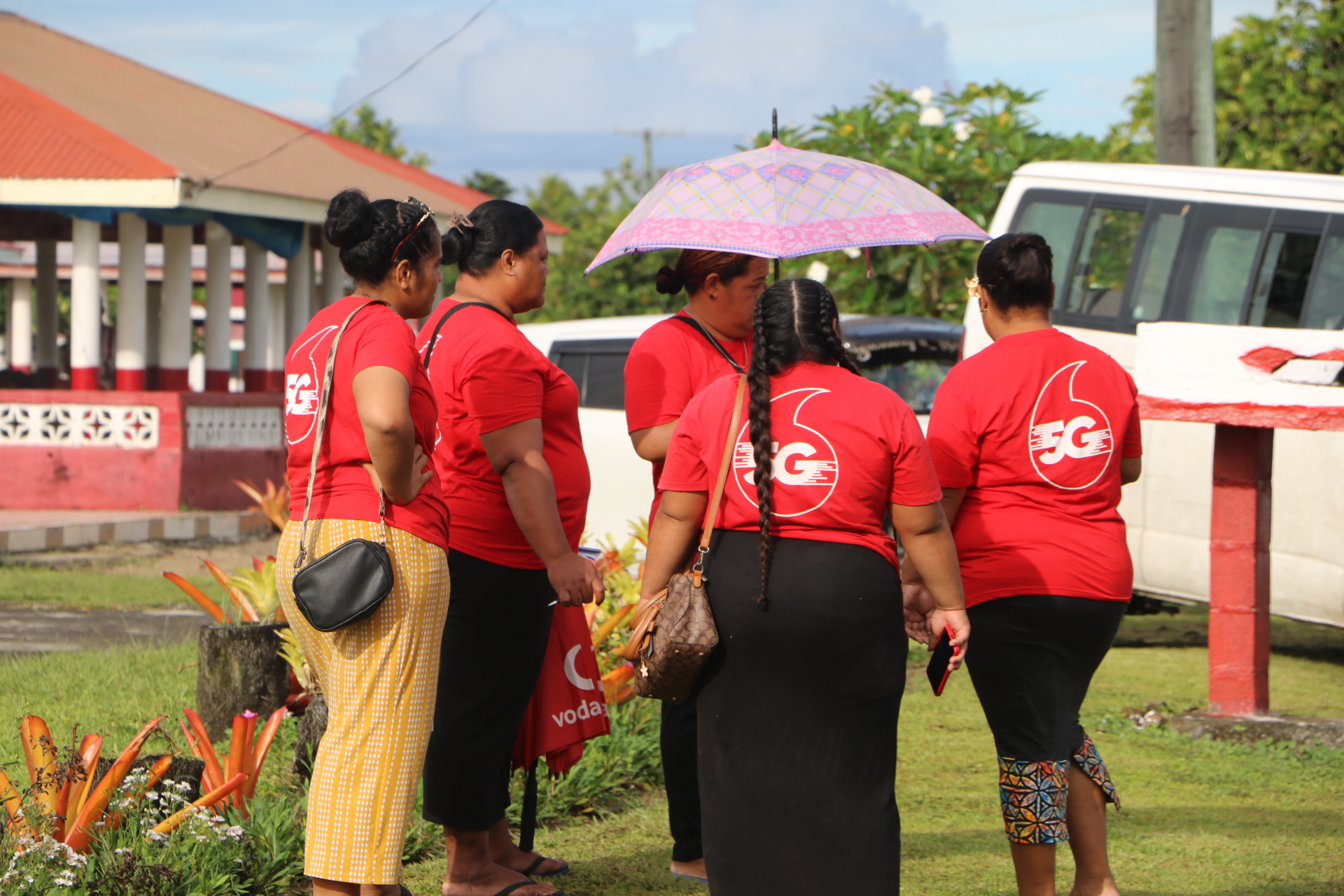 Vodafone Staff 1